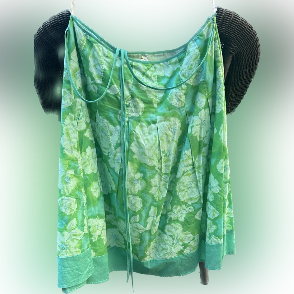 Lovely floral skirt SX L New w/o tags